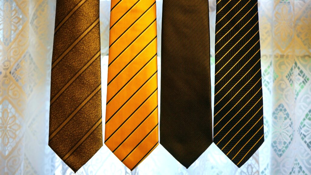 tie
